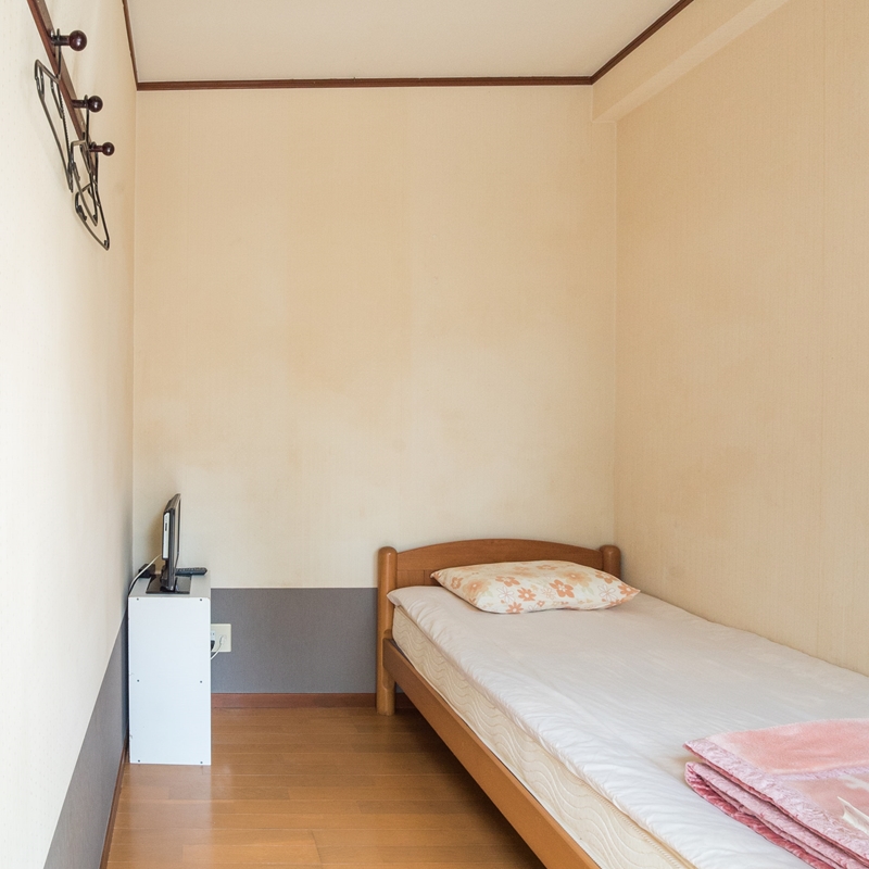 シングルとツインのお部屋があります。